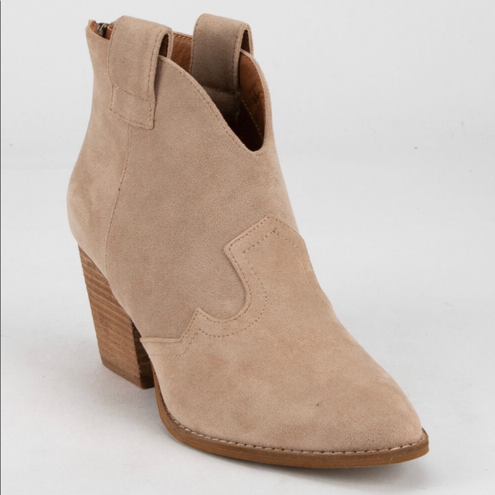 Suede western boots